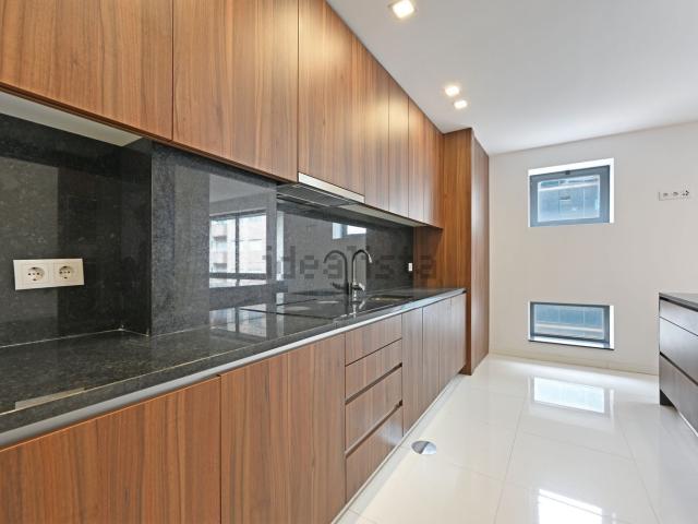Apartamento alugar em Porto, Cedofeita