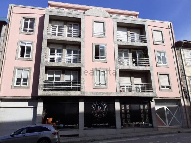 Apartamento alugar em Porto, Lordelo Do Ouro