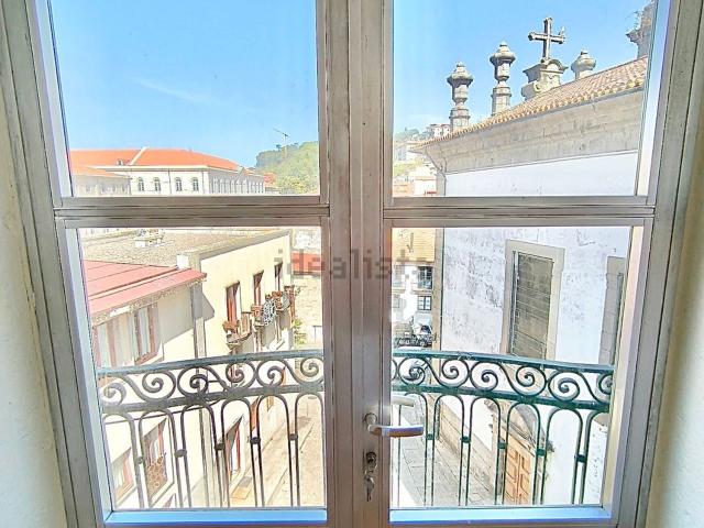 Apartamento alugar em Conjunto Urbano da Ribeira, Porto
