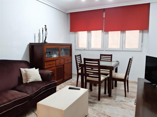 Apartamento en alquiler en Hernán Cortés, Cáceres