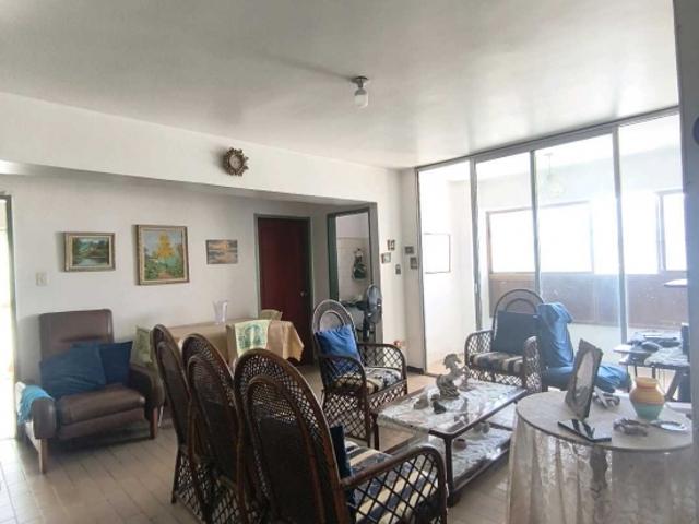 Apartamento en venta en El Centro, Maracay