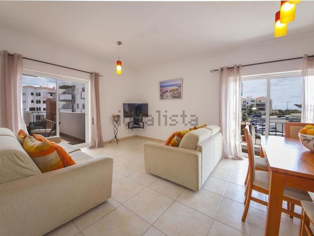 Apartamento alugar em Bairro Chesgal, Lagos