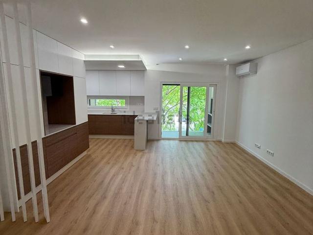 Apartamento venda em Almada, Setúbal