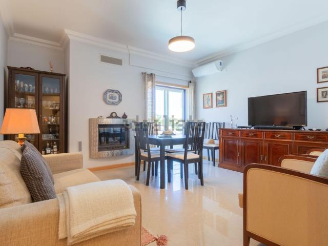 Duplex venda em Vale Linhoso, Almada