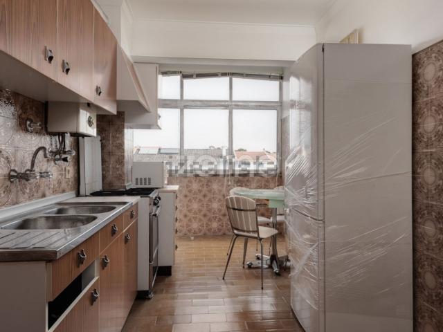 Apartamento alugar em Botequim, Almada