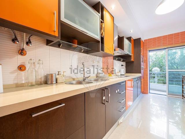 Apartamento alugar em Vale Linhoso, Almada