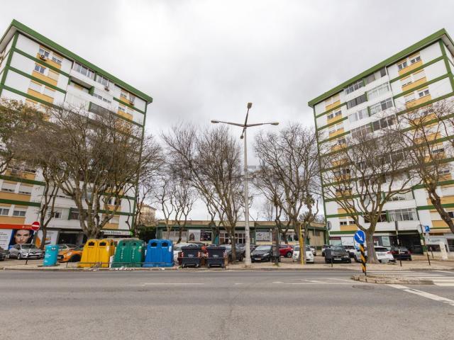 Apartamento venda em Casal de Santo António, Almada