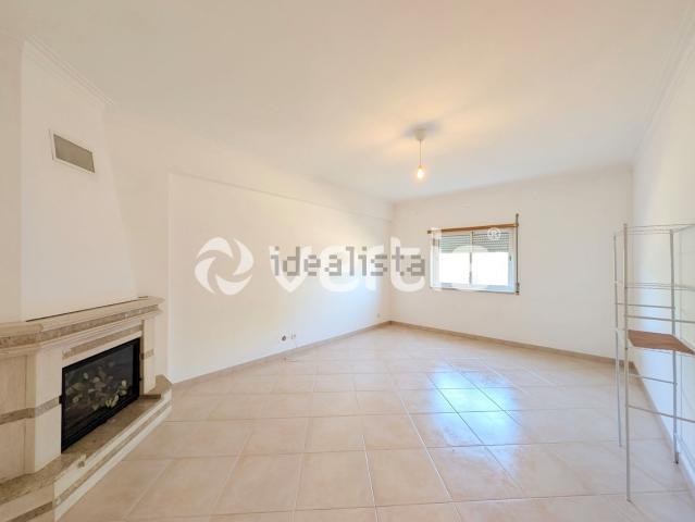 Apartamento alugar em Almada, Setúbal