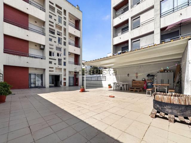 Apartamento venda em Vale Figueira, Almada