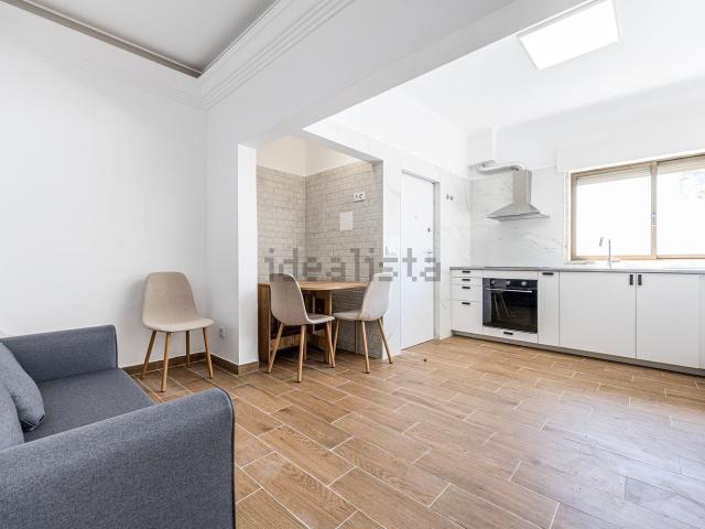 Apartamento alugar em Almada, Setúbal