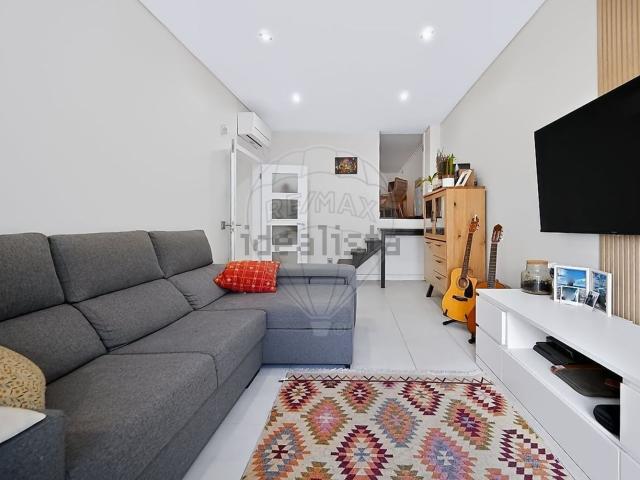 Apartamento venda em Vale Figueira, Almada