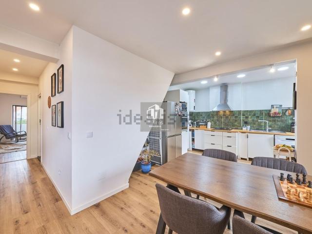 Apartamento venda em Vale Linhoso, Almada