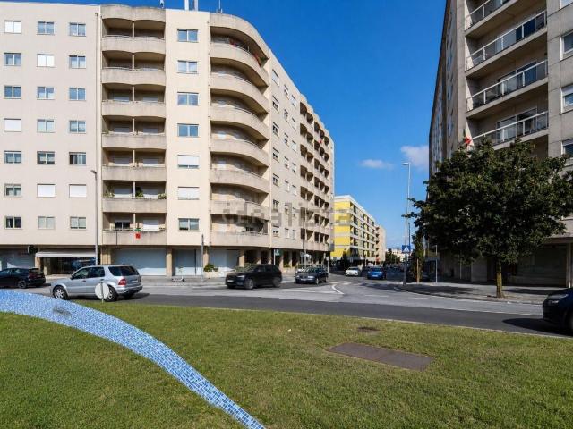 Apartamento venda em Maia, Gueifães