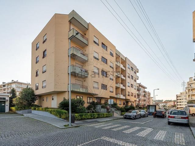 Apartamento venda em Maia, Gueifães