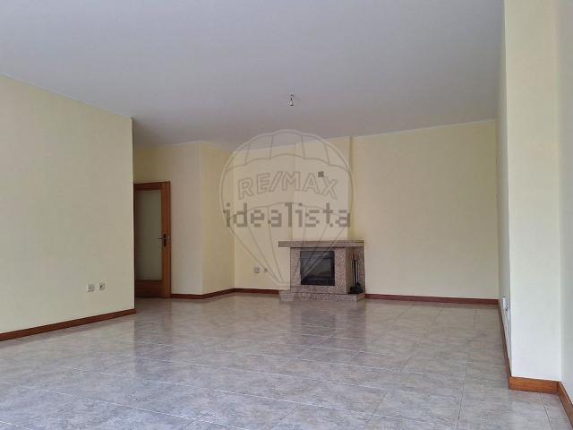Apartamento venda em Maia, Gueifães