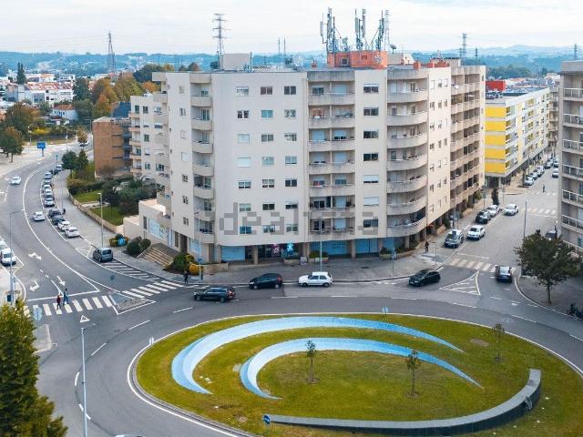 Apartamento venda em Vermoim, Cidade da Maia