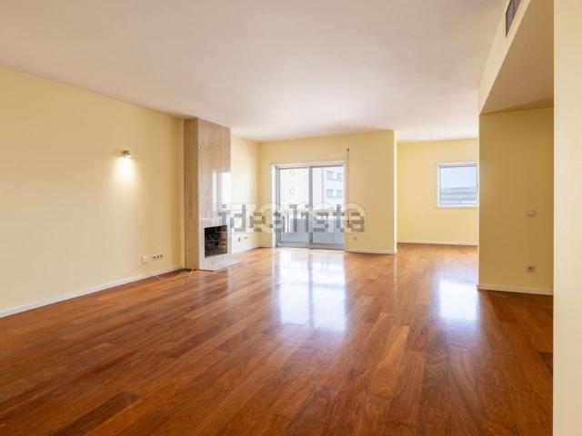 Apartamento alugar em Maia, Gueifães