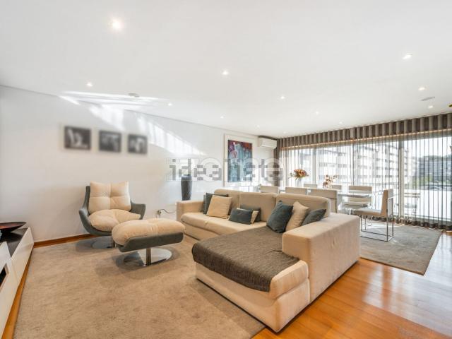 Apartamento venda em Maia, Gueifães