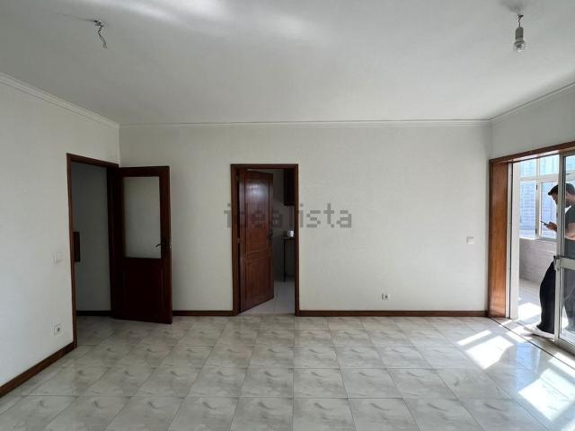 Apartamento alugar em Maia, Gueifães