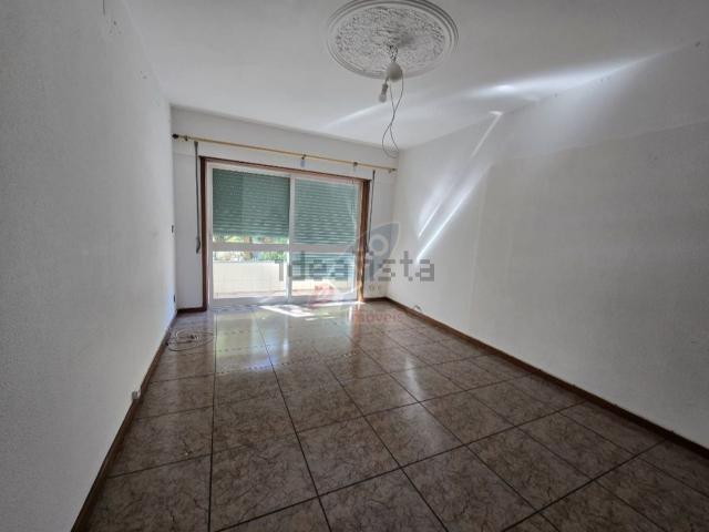 Apartamento alugar em Urbanização Nortecoope, Cidade da Maia