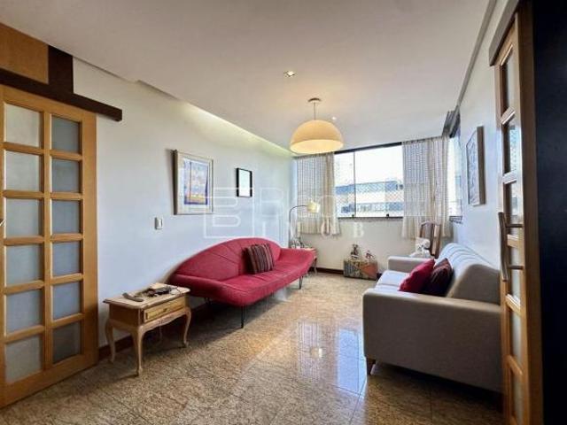Apartamento venda em SQN 212, Plano Piloto