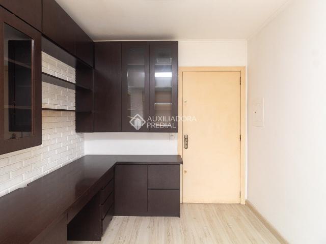 Apartamento aluguel em Região Geográfica Imediata de Porto Alegre, Região Metropolitana de Porto Alegre