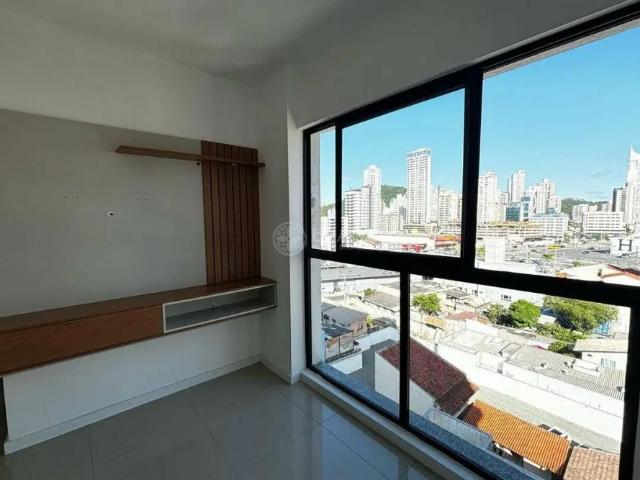 Apartamento aluguel em Núcleo Habitacional Lebon Régis, Itajaí
