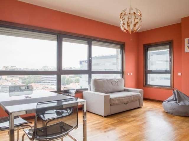 Apartamento alugar em Porto, Lordelo Do Ouro
