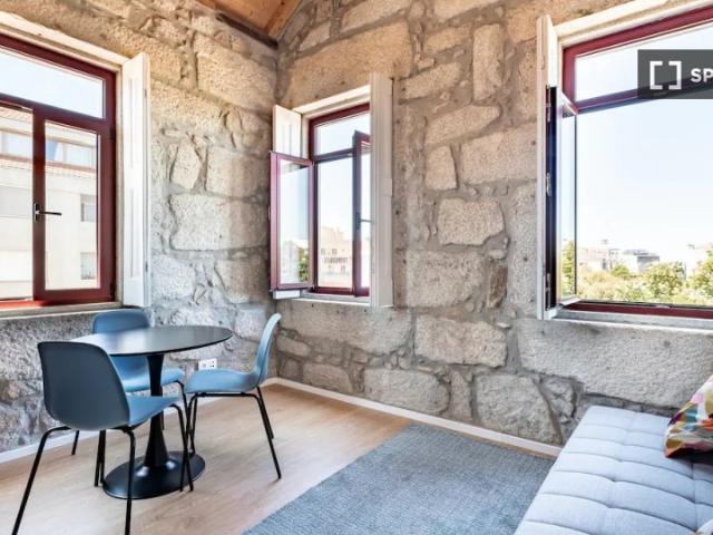 Apartamento alugar em Porto, Lordelo Do Ouro