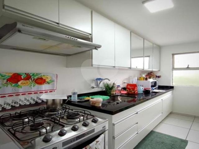 Apartamento venda em Região Imediata de São Paulo, Região Metropolitana de São Paulo