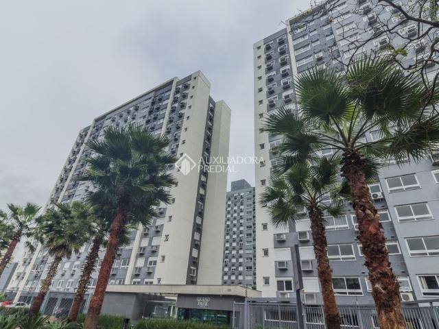 Apartamento aluguel em Nova Crixás, Região Geográfica Intermediária de Goiânia