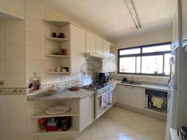Apartamento venda em Região Geográfica Imediata de Londrina, Londrina