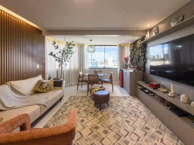 Apartamento venda em SQN 303, Plano Piloto