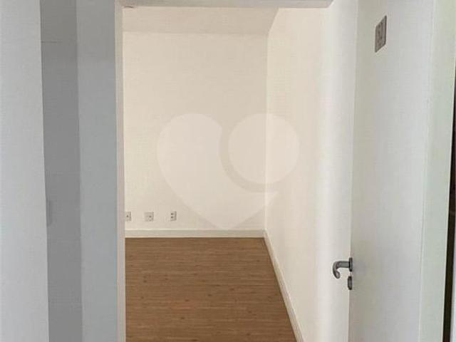 Apartamento venda em Região Imediata de Jundiaí, Louveira