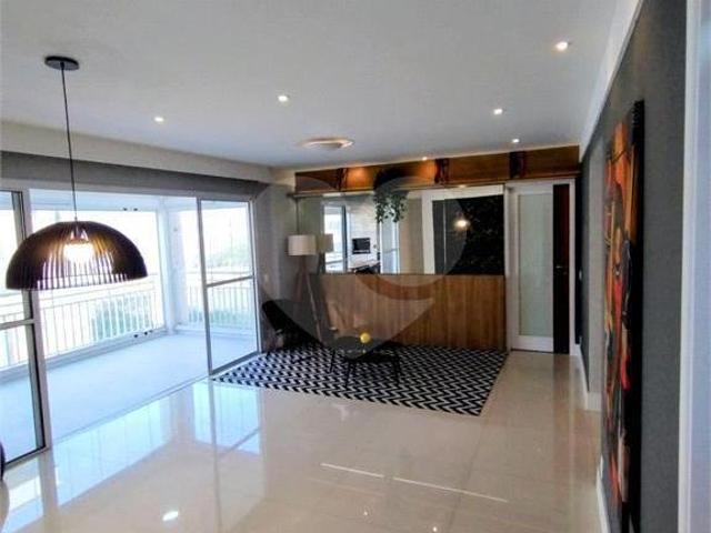 Apartamento venda em Região Imediata de São Paulo, Região Metropolitana de São Paulo