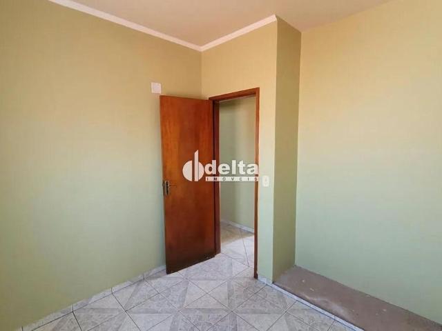 Apartamento aluguel em Planalto, Uberlândia