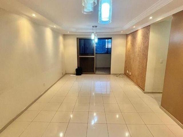 Apartamento venda em Região Geográfica Imediata do Distrito Federal, Região Integrada de Desenvolvimento do Distrito Federal e Entorno