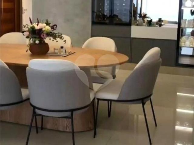 Apartamento venda em Região Imediata de São Paulo, Região Metropolitana de São Paulo