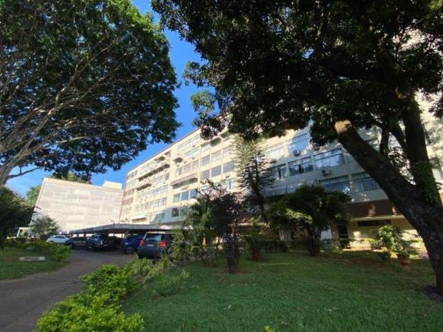 Apartamento venda em Região Geográfica Imediata do Distrito Federal, Região Integrada de Desenvolvimento do Distrito Federal e Entorno