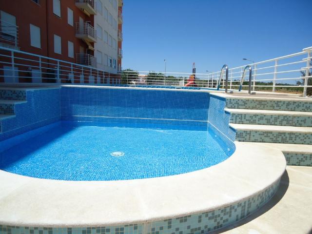 Apartamento alugar em Armação De Pêra, Faro