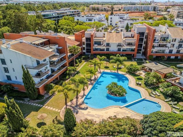 Apartamento venda em Quarteira, Loulé