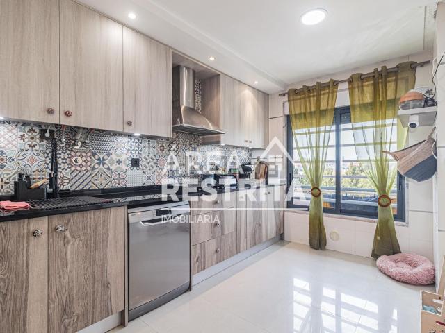 Duplex venda em Seixal, Corroios