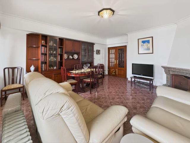 Apartamento venda em Azeitão (São Lourenço e São Simão), Setúbal
