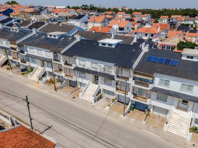 Apartamento venda em Carcereira, Almada