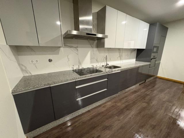Apartamento alugar em Cossourado, Arcozelo