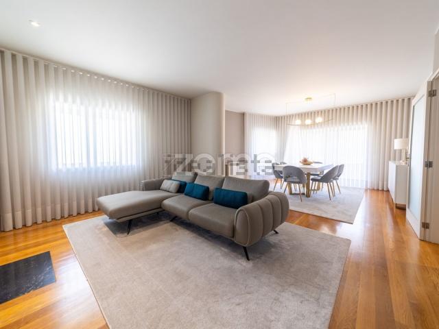 Apartamento venda em Oliveira, São Paio e São Sebastião, Guimarães