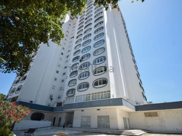 Apartamento venda em Almada, Setúbal