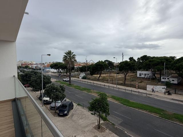 Apartamento alugar em Santo António da Caparica, Almada
