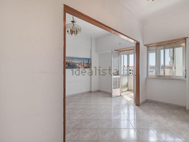 Apartamento venda em Almada, Setúbal