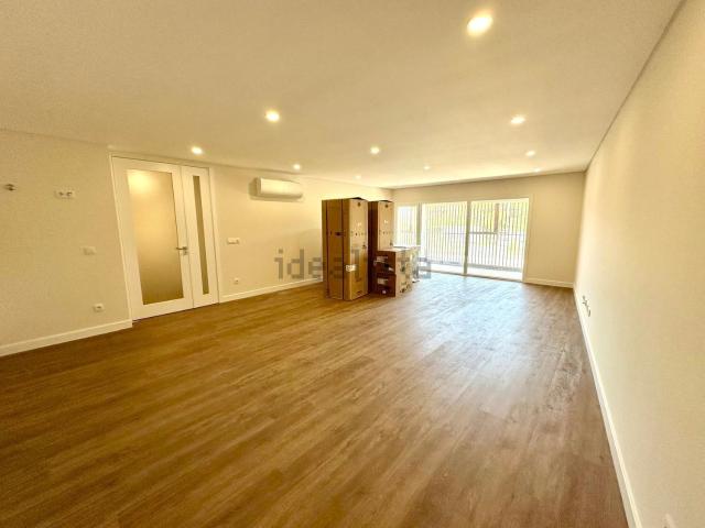 Apartamento alugar em Almada, Setúbal